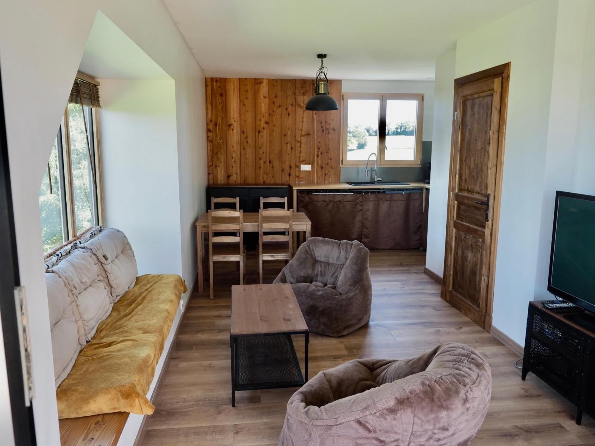 Udee Belle Vue Apartment Gan ภายนอก รูปภาพ